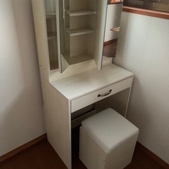 取引中★ドレッサーの画像