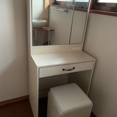 取引中★ドレッサーの画像