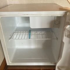 ☆無料☆地元のみ発送不可☆YAMADA ヤマダ電機 Herb Relax 45L 冷蔵庫 小型 1ドア YRZ-C05B1☆の画像