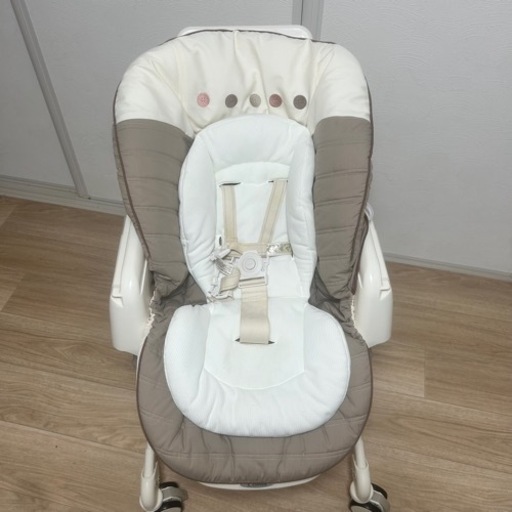 【決まりました！】combi 電動スウィング　バウンサー　ハイローチェア