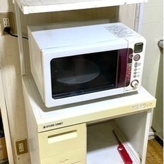 電子レンジとキッチンキャビネットのセットを無料で譲ります。