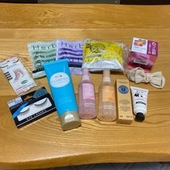 ちふれ美容液、ハンドクリーム、ヘアミスト、入浴用化粧品セット