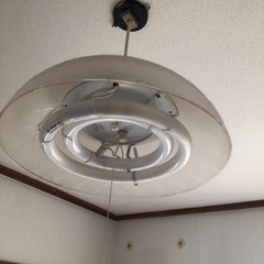 【無料で差し上げます】天井照明器具　蛍光灯タイプ