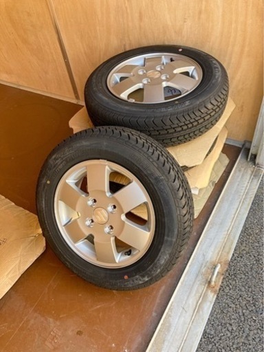 アルミタイヤ１台分新品(新品ナット付き)