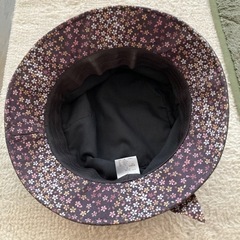 帽子　グレー　お洒落の画像