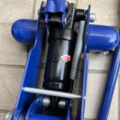 コーナン　2tジャッキ　ローダウンジャッキの画像