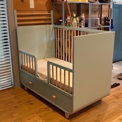 【お値下げ中】IKEA ベビーベッド MYLLRA ミルラの画像