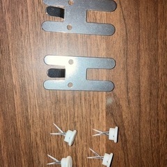 無印　壁につけられる棚の画像