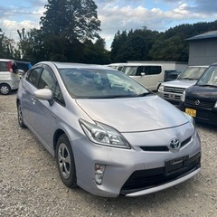 トヨタプリウス平成24年車   84,870km