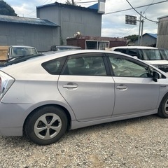 トヨタプリウス平成24年車   84,870kmの画像