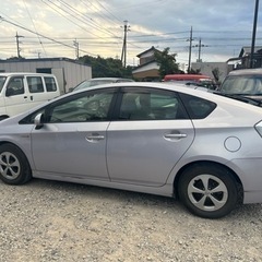 トヨタプリウス平成24年車   84,870kmの画像