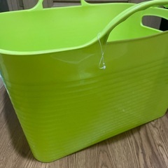 シリコンカゴandプラスティックケースの画像
