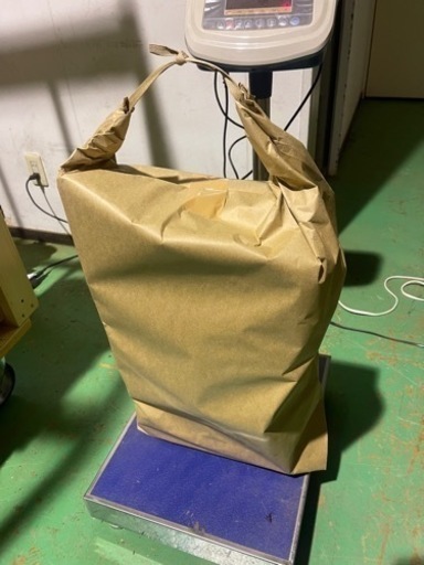 室内乾燥薪まとめ売り約150kg配達込み10000円0930