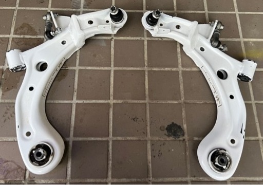 エヌボックスロアアーム