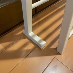 はしごタイプの突っ張り収納の画像