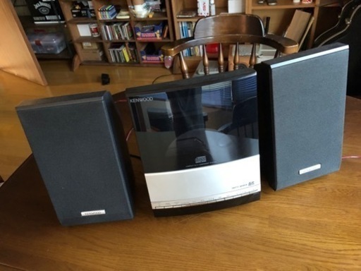 KENWOOD ケンウッド TUNER CD USB/SD iPod/D.AUDIO AUX 多機能コンポにCDラックをセットにして！