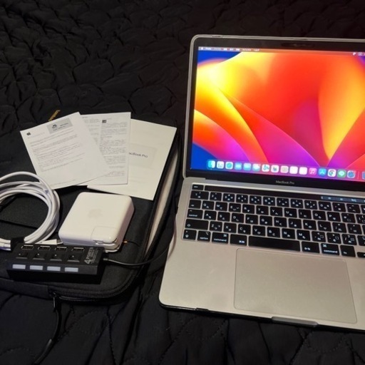 最終値下げ。Apple MacBook Pro Intel プロセッサ (13インチ, 16GB RAM, 512GB SSDストレージ, Magic Keyboard) - シルバー