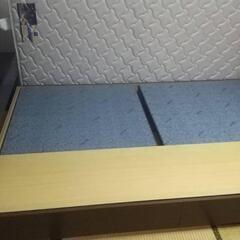 ダブルベッドの画像