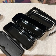 THERMOSお弁当箱2段【新品】の画像