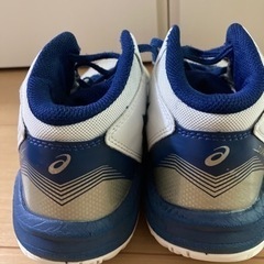 バスケットシューズ　２２cm asicsの画像