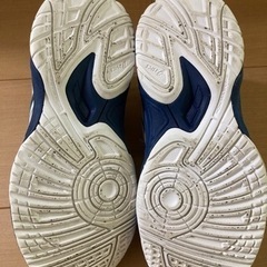 バスケットシューズ　２２cm asicsの画像