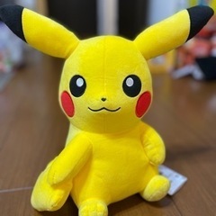 ピカチュウ　ぬいぐるみ
