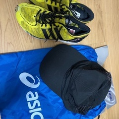 ★値下げadidas、新品asicsランニング3点セット、シュー...