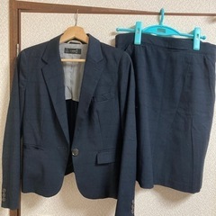 スカートスーツ　リクルートスーツ　フォーマルスーツ