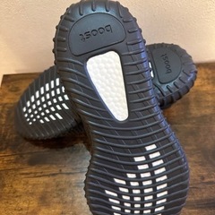 adida yeezx boostの画像