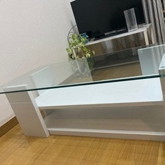 ガラストップローテーブル ホワイト 棚付き