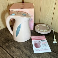 1.7L 電気ケトル コージー ペンギー DP-317の画像