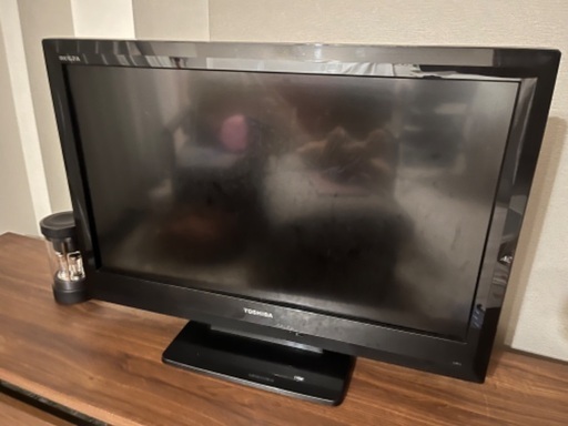 東芝　REGZA  テレビ