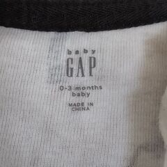 値下げしました！ベビーGAPのロンパース２枚組の画像