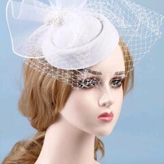 ウエディングドレス　ヘッドアクセサリー　トーク帽の画像