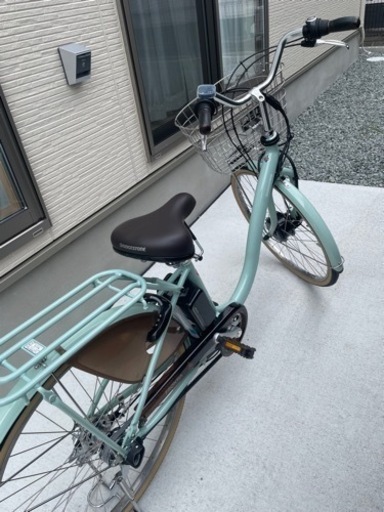 お値下げしました！鍵2本　説明書全てあります。超美品　ブリヂストン　電動自転車　ミントグリーン