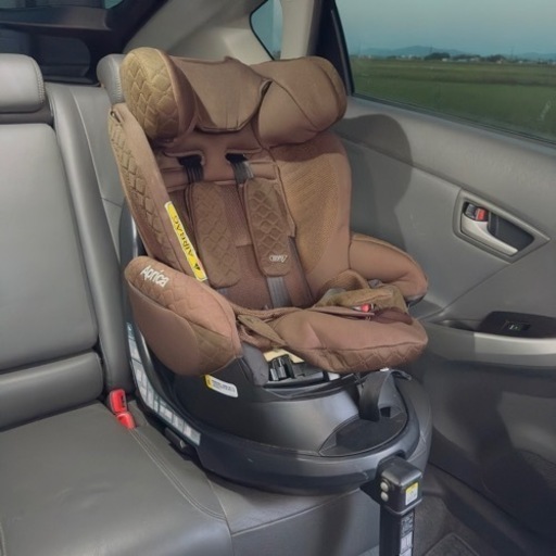 ⭐️アップリカ チャイルドシート フラディアグロウ isofix ブラウン