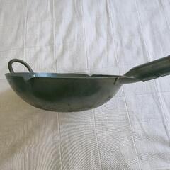 古い鍋などの画像