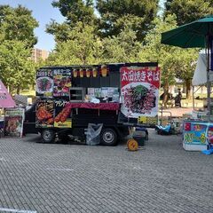 キッチンカー　移動販売車の画像
