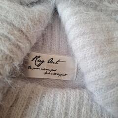 手触り着心地やわらかいです♡タートルニットの画像