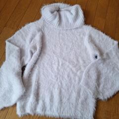 手触り着心地やわらかいです♡タートルニット