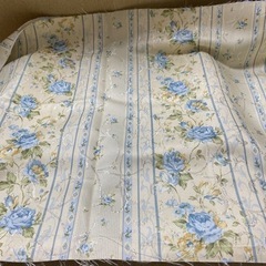 【カルトナージュ】カーテンハギレの画像