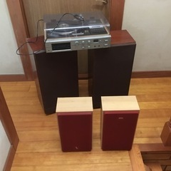 取引中！レコードプレイヤー、スピーカー4個の画像