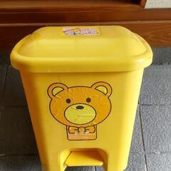 ○ 未使用 ゴミ箱 ペダル式 二重ふた🎵(^-^)