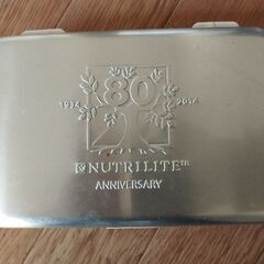 【美品】Amwayサプリケース 80周年記念版の画像