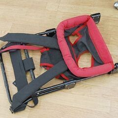 COMBI スティックキャリアN ブラック×レッド 折り畳み 登山 ハイキング コンビ ベビーキャリア ベビー用品 キッズ用品  札幌市 清田区 平岡の画像