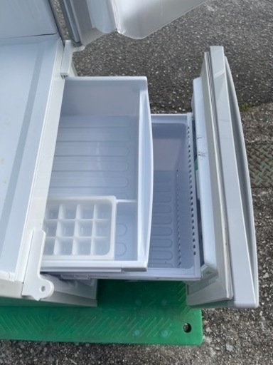 シャープ冷蔵庫　１３７Ｌ