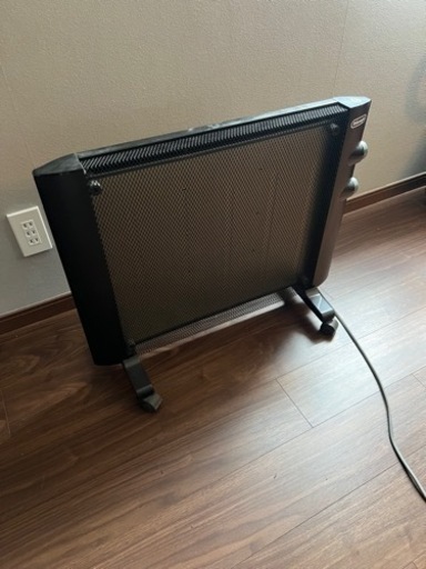 デロンギ(DeLonghi)マイカパネルヒーター ブラック 2~6畳 HMP900J-B