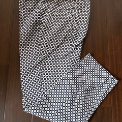 GAP 幾何学模様のスリムパンツ