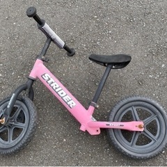 ストライダー ピンクの画像