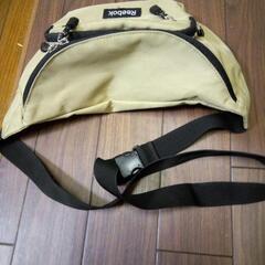 ウエストバッグReebokの画像